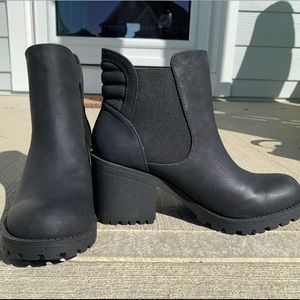 Dirty Laundry Chelsea Boot